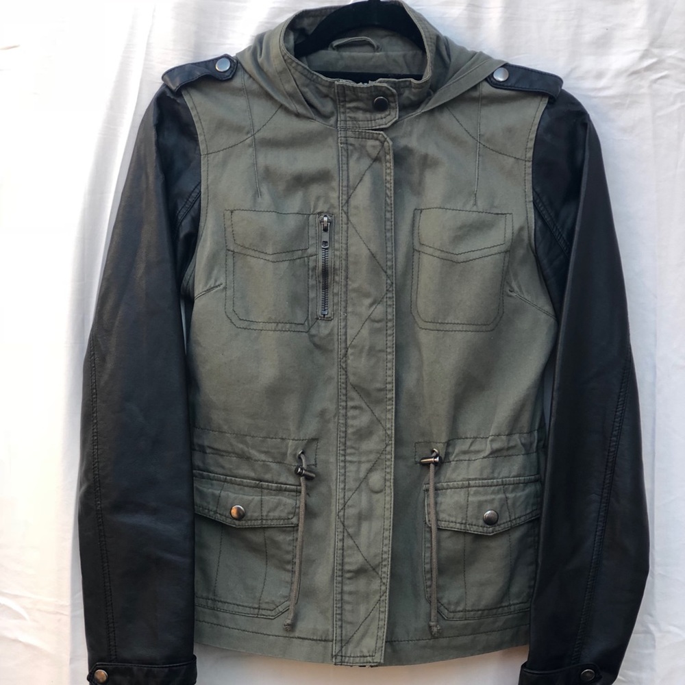 Jacket/Coat - Picture 2 of 3